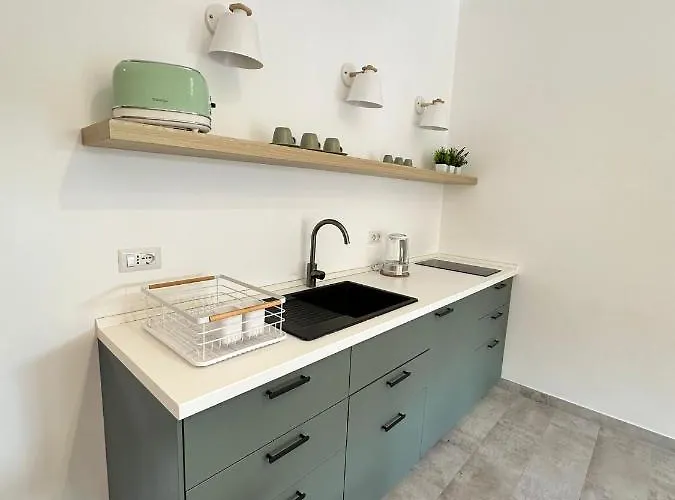 633 Appia Design בית הארחה