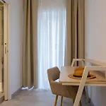 633 Appia Design Konukevi 4*