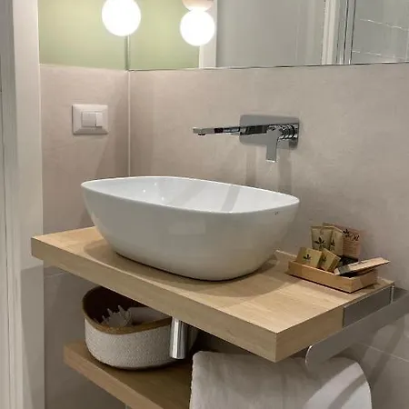 招待所 633 Appia Design 4*